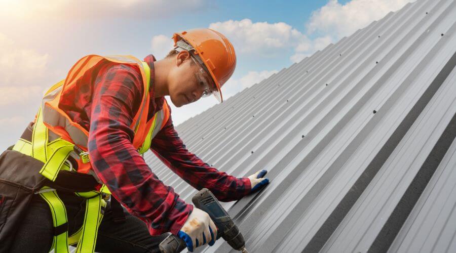 Professional Emergency Roof Repairs services in De Land, IL